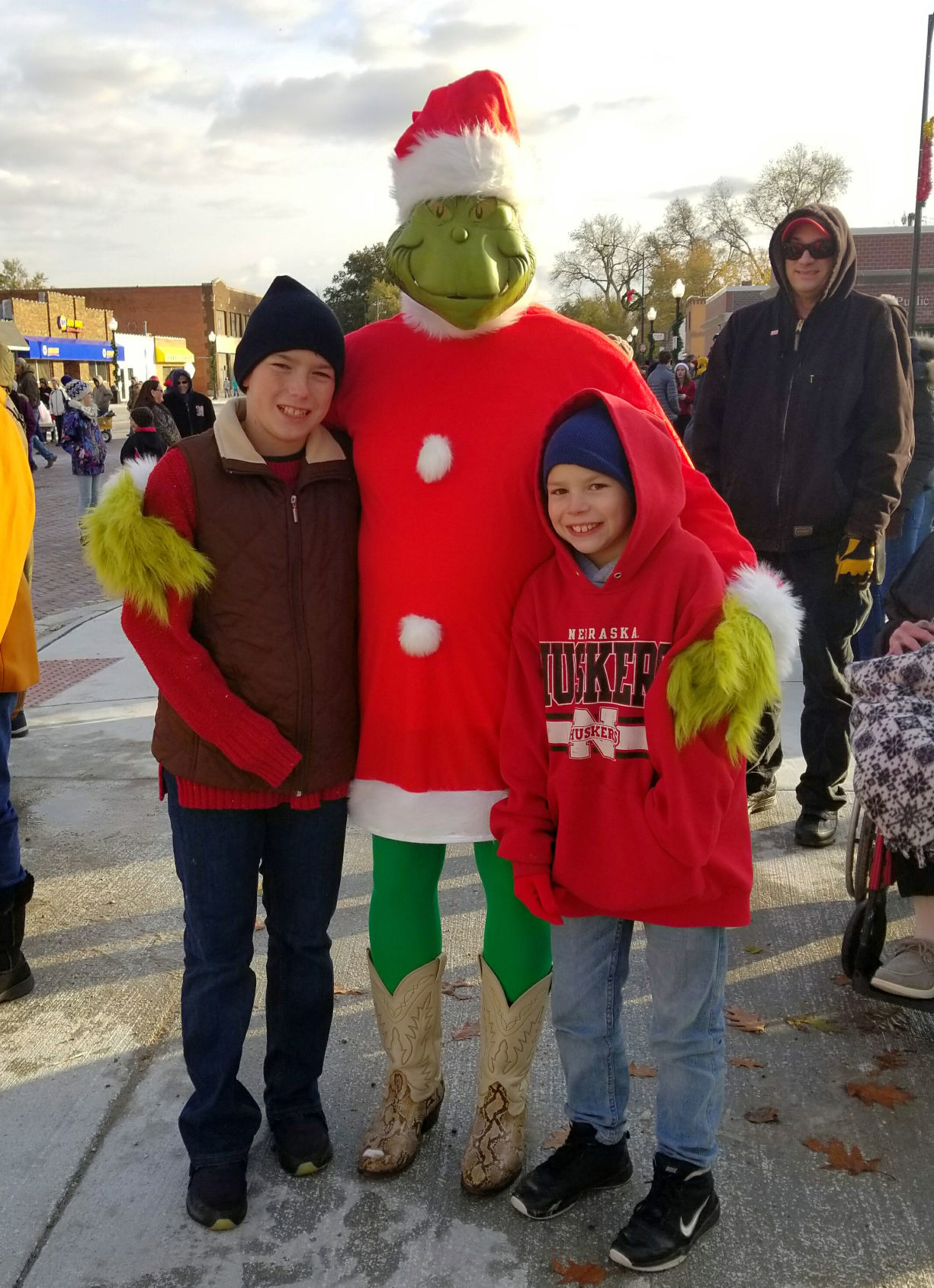 Caden and Hunter Weverka Grinch.jpg